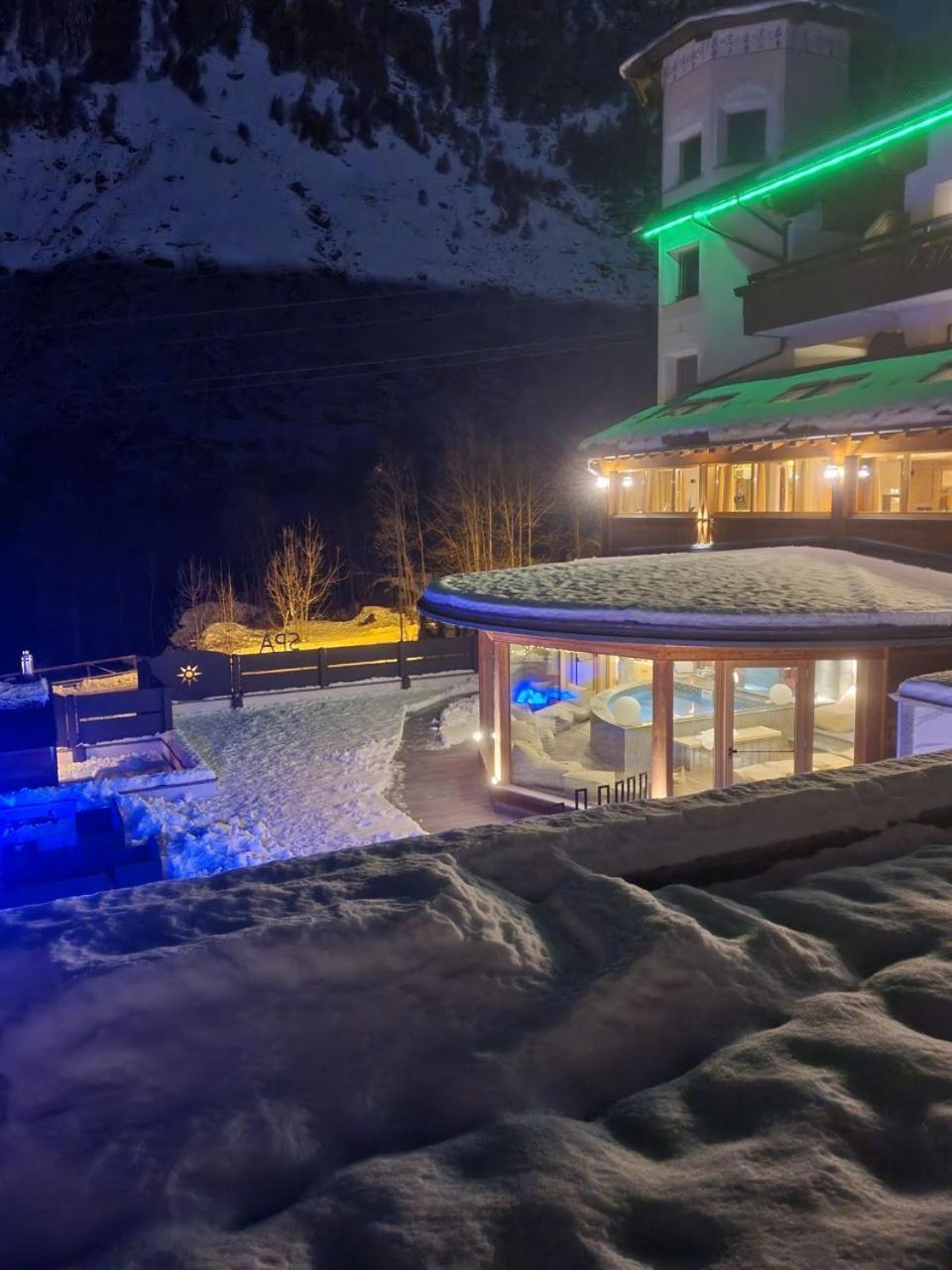 Alps Oriental Wellness Hotel กัมโปโดลชิโน ภายนอก รูปภาพ